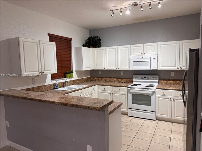 Foto del edificio - 12821 SW 135th St