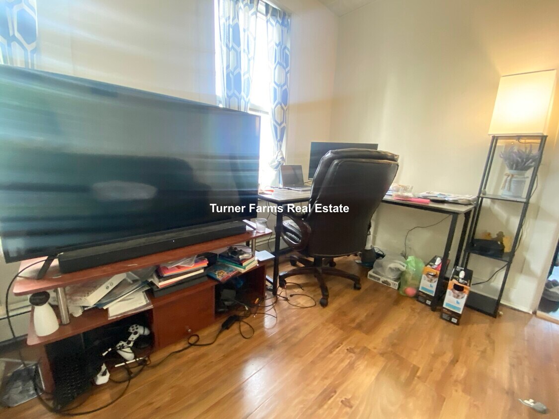 Foto principal - 58 Medford St
