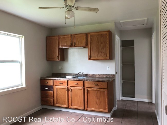 Foto del edificio - 634-636 S Wheatland Ave