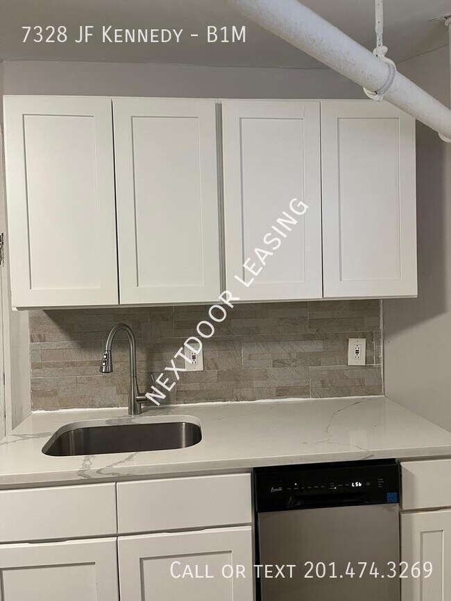 Foto del edificio - 7328 John F. Kennedy Blvd