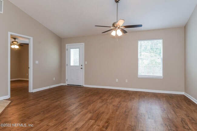 Foto del edificio - 6239 Old Dixie Dr