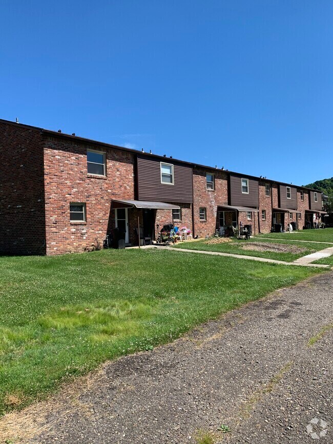 Apartments under 800 in North Apollo PA 2 Rentals