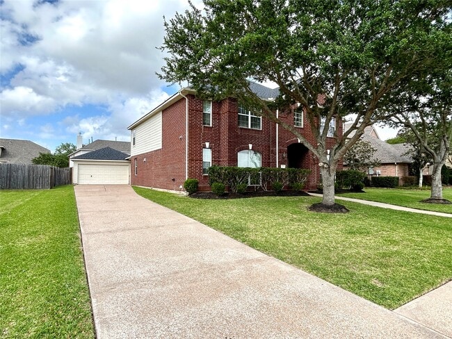 Building Photo - 2516 Brittany Lakes Dr