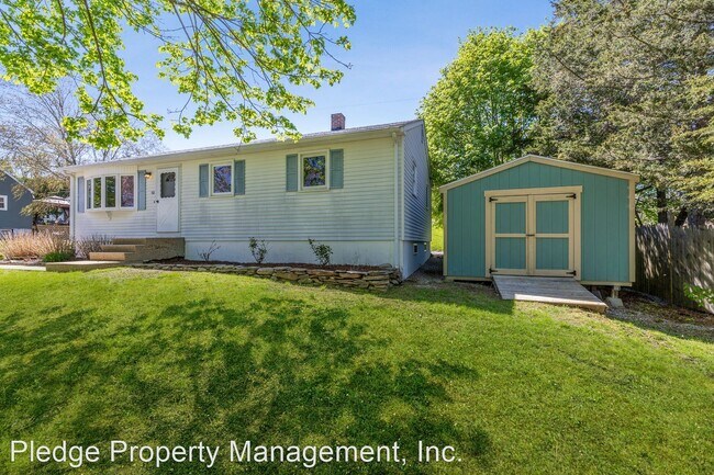 Foto del edificio - 3 br, 1 bath House - 30 Beechwood Blvd.