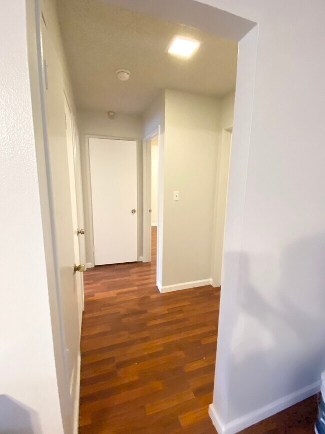 Foto del edificio - 1726 S Tuxedo Ave
