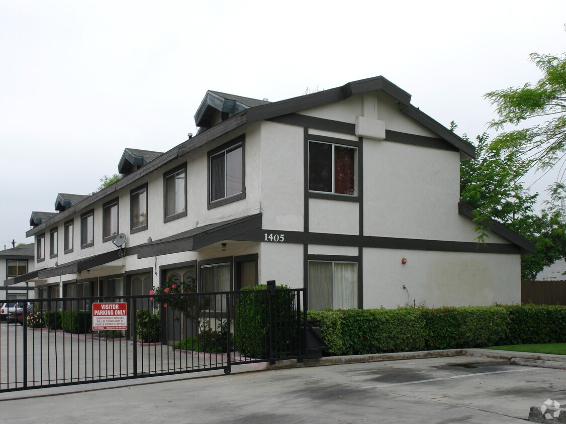 Foto del edificio - 1405 N Grove Ave