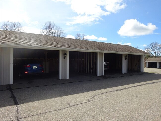 Building Photo - 69 Highview Dr