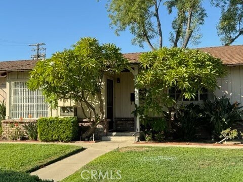 Primary Photo - 15 W Newman Ave