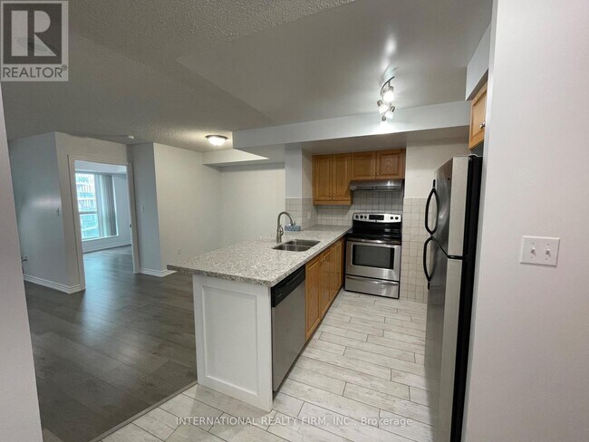 Photo du bâtiment - 7 Lorraine Dr