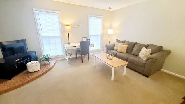 Foto del edificio - 2839 Huntingtowne Farms Ln