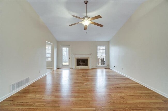 Foto del edificio - 4846 Olde Mill Dr