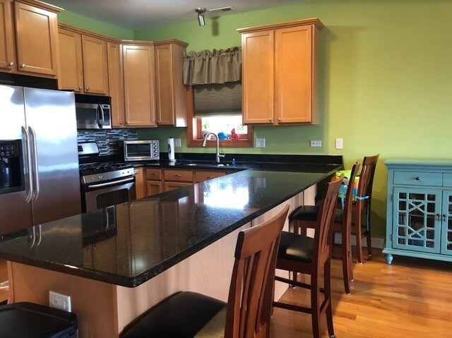 Foto principal - 4011 W Fullerton Ave