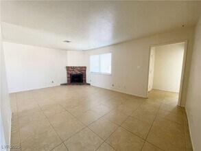 Building Photo - 6917 Mendon Ln