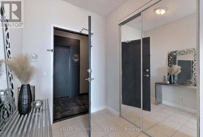 Building Photo - 225-PH225 Sherway Gardens Rd