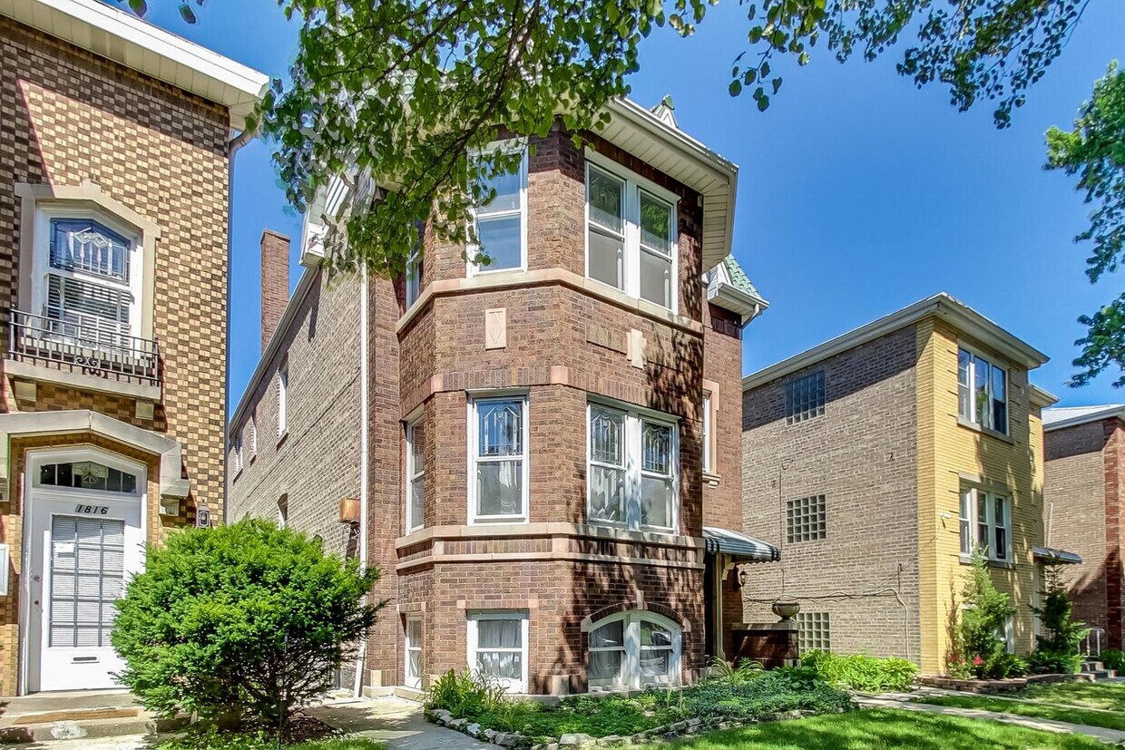 1814 Wesley Ave Unit 2, Berwyn, IL 60402 Condo for Rent in Berwyn, IL