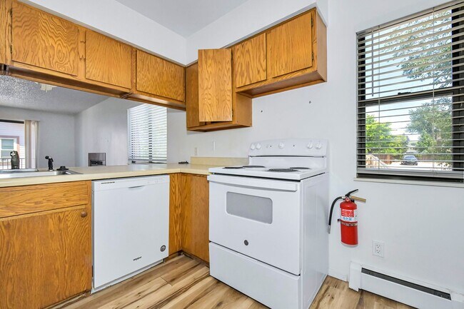 Building Photo - 6702 Dublin Loop W
