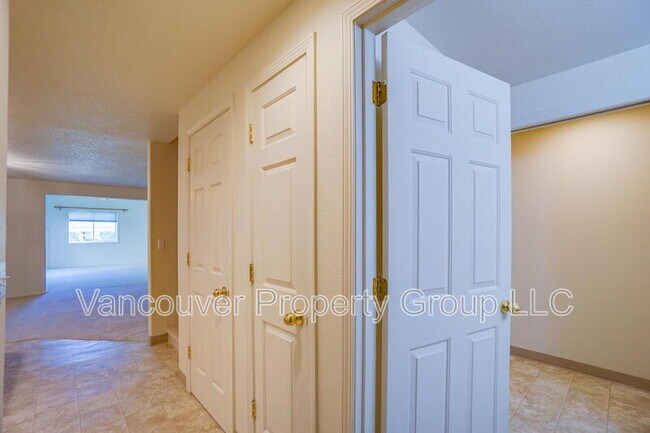 Foto del edificio - 11715 NE 31st St