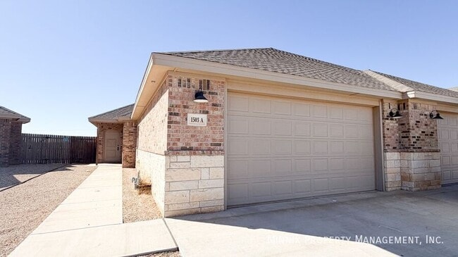 Building Photo - 1503 Ave. O-B