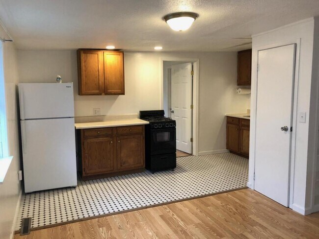 Building Photo - 2707 South St Unit #3