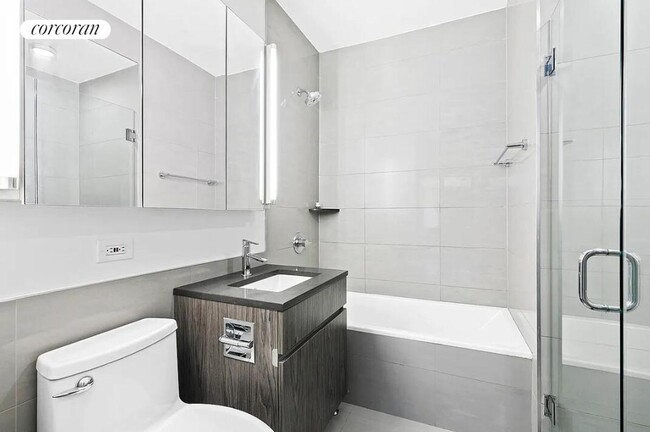 Foto del edificio - 150 E 57th St