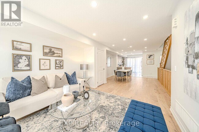 Photo du bâtiment - 2500-2500 Hill Rise Ct