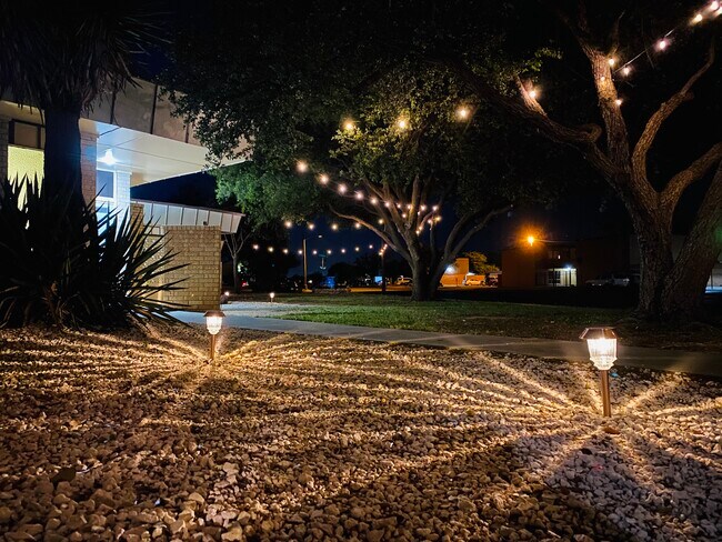 Foto del edificio - 2901 W Illinois Ave