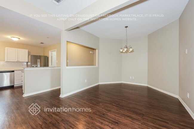 Building Photo - 2309 Brookview Dr