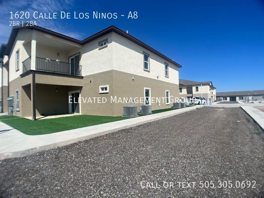 Primary Photo - 1620 Calle de los Ninos Ave