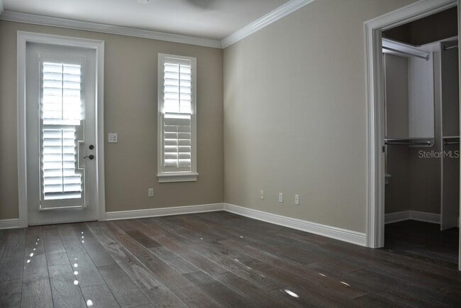 Building Photo - 947 Hemingway Cir