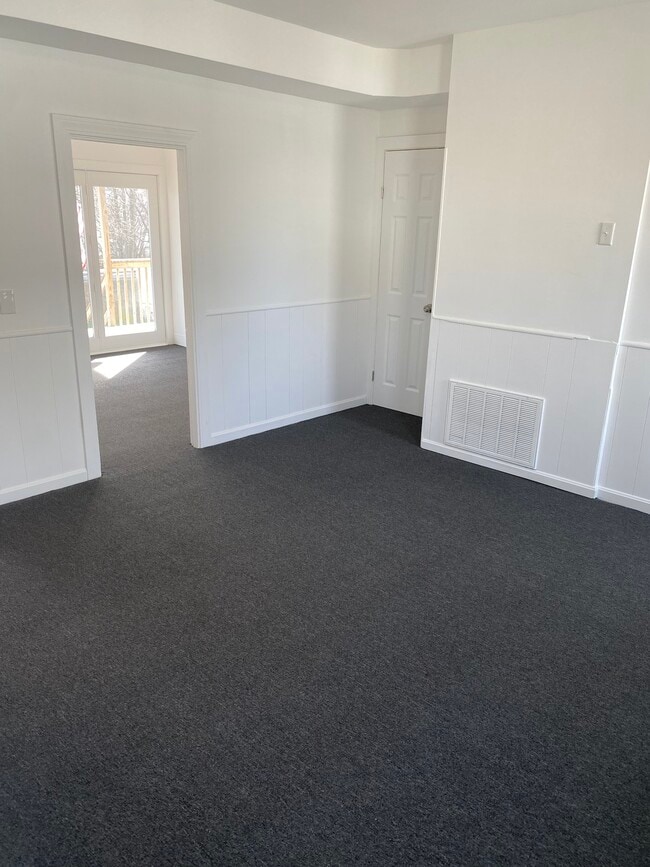 Building Photo - 34 Kilburn Street, Unit 4