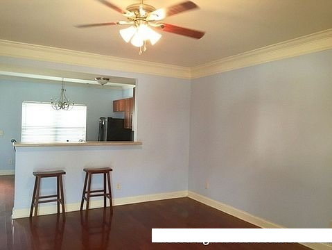 Foto del edificio - 735 Tulip Grove Rd