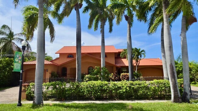 Foto del edificio - 741 Tyler St