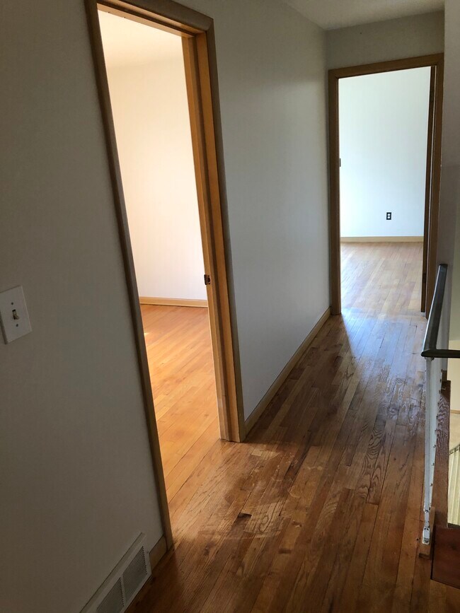Foto del edificio - 27801 Mills Ave