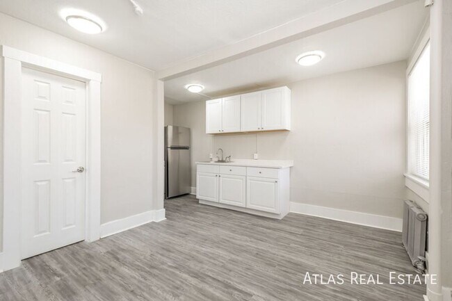 Foto del edificio - 970 N Pearl St