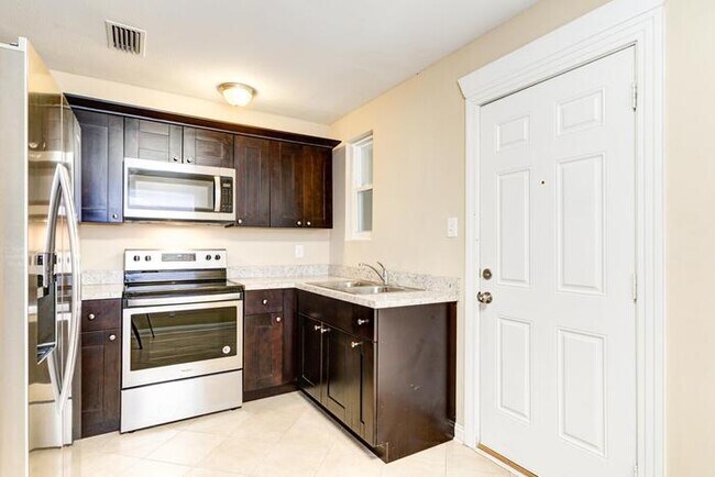 Foto del edificio - 3237 Plum St