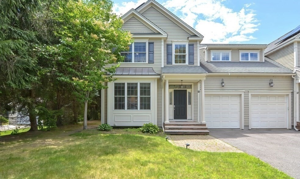 Primary Photo - 10 Lupine Rd