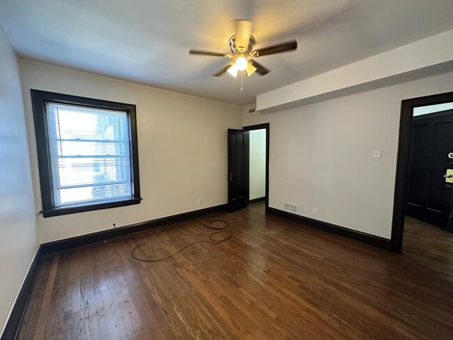 Foto del edificio - 7929 S St Lawrence Ave