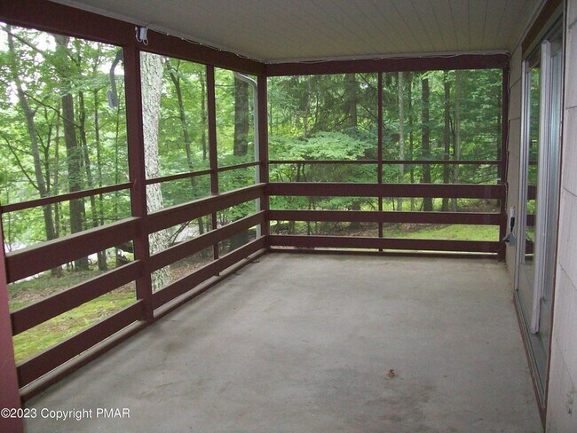Building Photo - 139 Trinity Hill Rd