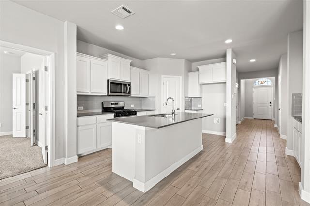 Building Photo - 204 Dunmore Dr