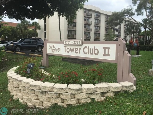Foto del edificio - 2771 Riverside Dr