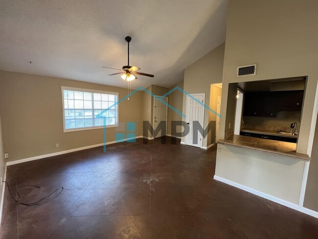 Building Photo - 321 Cedarbrook Dr