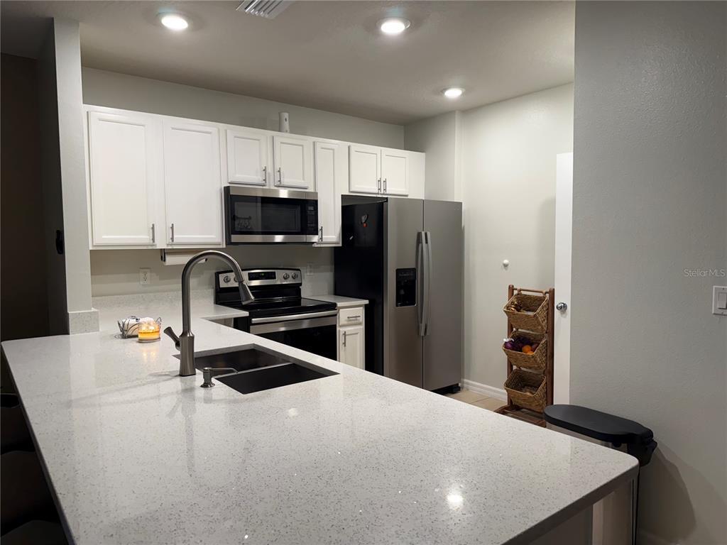 Foto principal - 358 Highcrest Rd