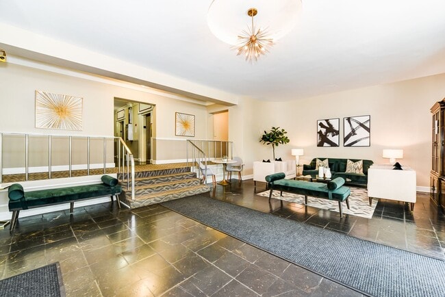 Foto del edificio - Dupont Circle Studio Apartment W/Roof Top,...