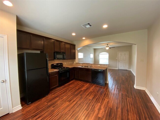 Building Photo - 35 Woodland Hills Dr