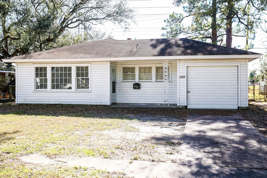 2203 Norwood Dr, Orange, TX 77630 House Rental in Orange, TX