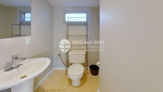 Building Photo - 518 2nd St