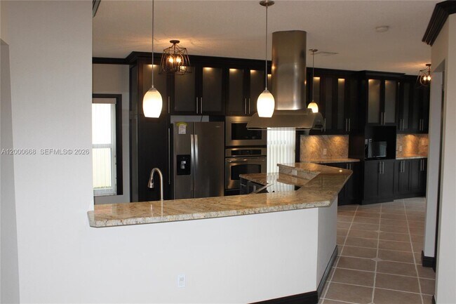 Foto del edificio - 1325 NW 192nd Terrace