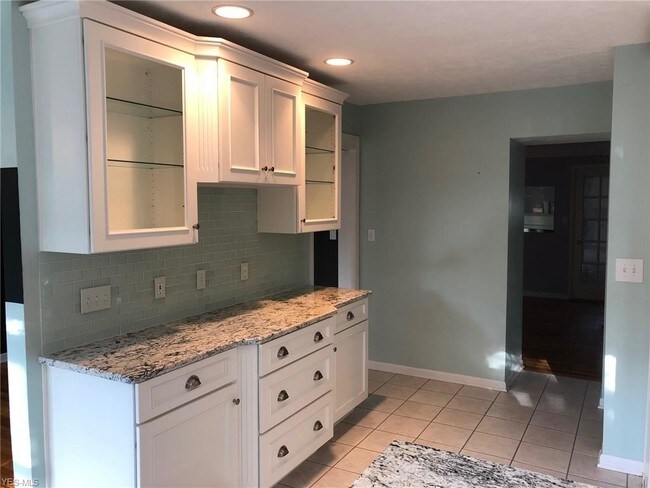 Foto del edificio - 1244 Brainard Rd