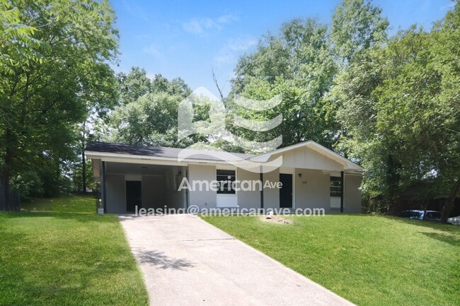 Building Photo - 2230 Danbury Dr