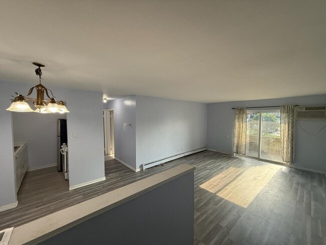 Foto del edificio - 1195 Meadow Ln